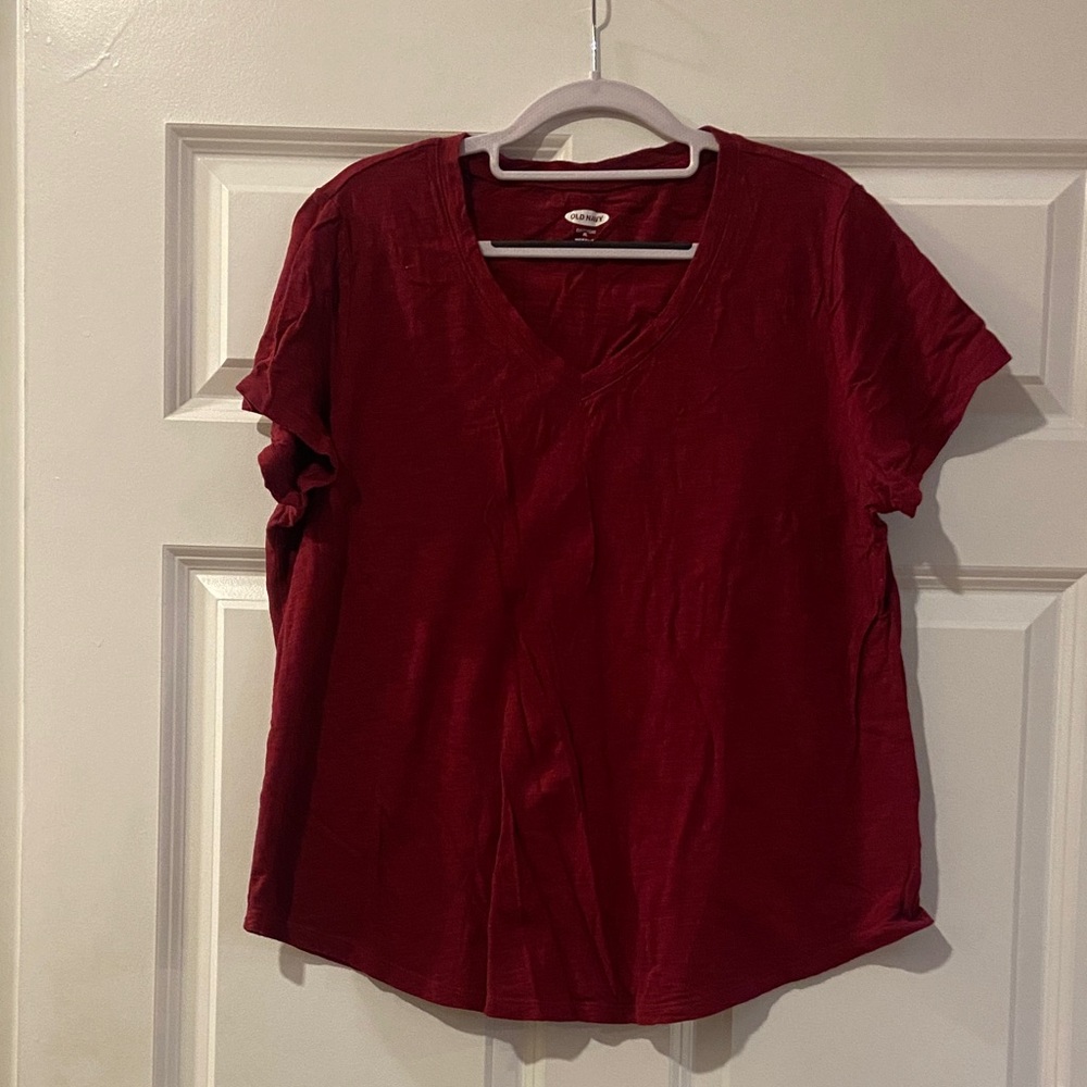 🧡 Women’s Old Navy t-shirt